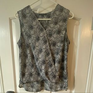 Nice cool black/white breezy blouse.